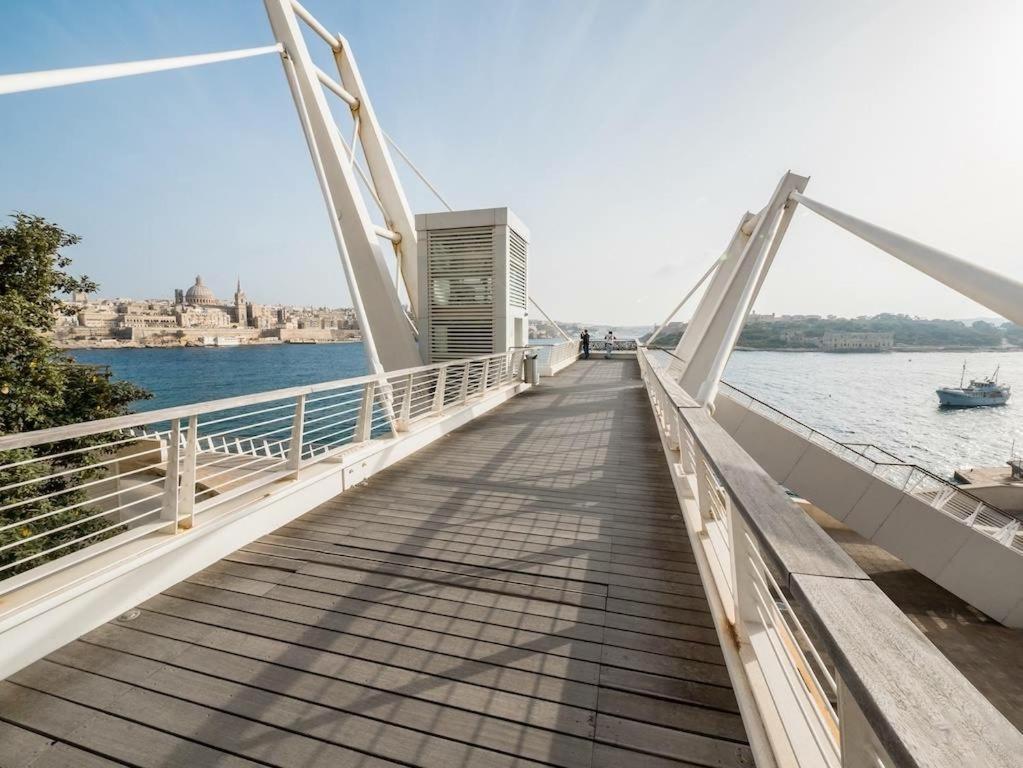 Modern Family Holiday Retreat In Gzira Sliema Exterior foto